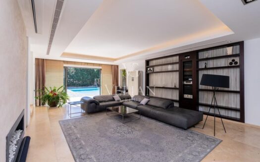 Chalets Independientes · Estepona