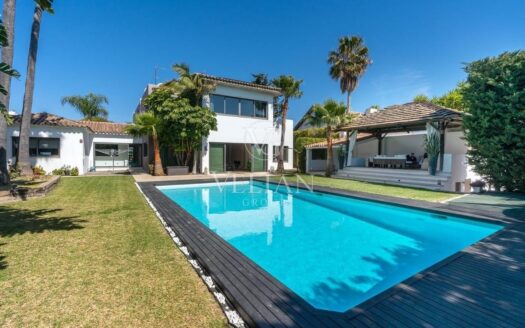 Chalets Independientes · Estepona