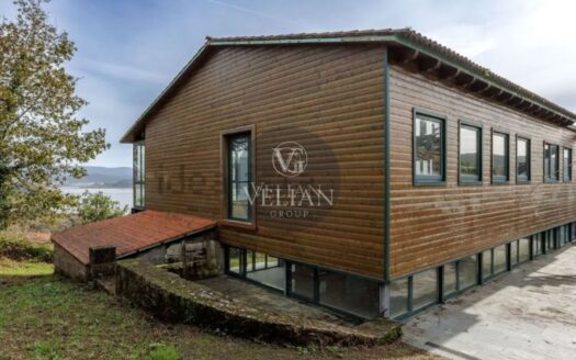 Chalets Independientes · Outes