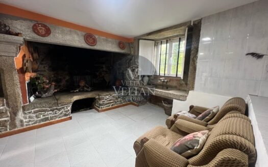 Chalets Independientes · Outes