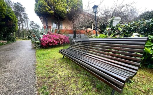 Chalets Independientes · Outes
