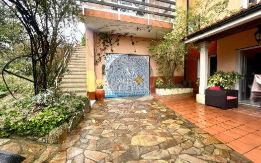 Chalets Independientes · Outes