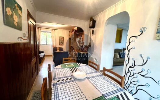 Chalets Independientes · Outes