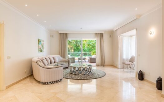 Chalets Independientes · Estepona