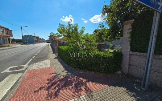 Gran oportunidad en Rianxo: casa independiente con amplia parcela