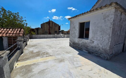 Gran oportunidad en Rianxo: casa independiente con amplia parcela