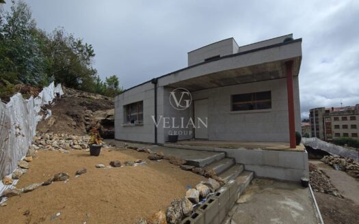 Chalet independiente con vistas al mar y parcela de 650 m²