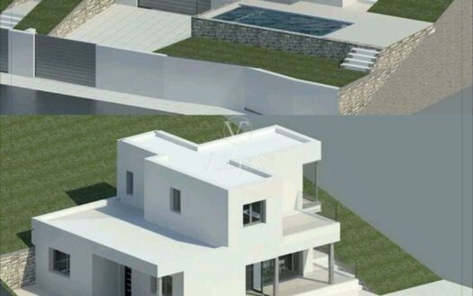 Chalet independiente con vistas al mar y parcela de 650 m²