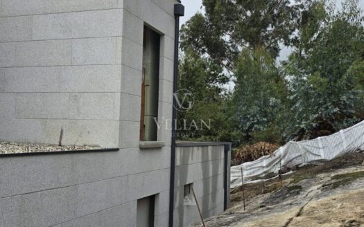 Chalet independiente con vistas al mar y parcela de 650 m²