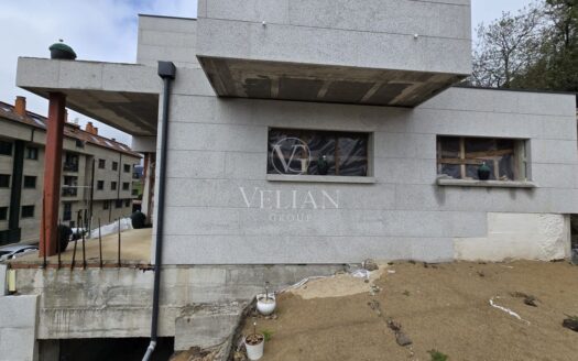 Chalet independiente con vistas al mar y parcela de 650 m²