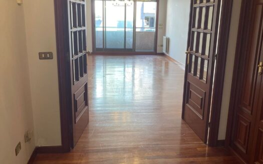 Piso exclusivo con terraza y garaje junto a Plaza España – Vigo
