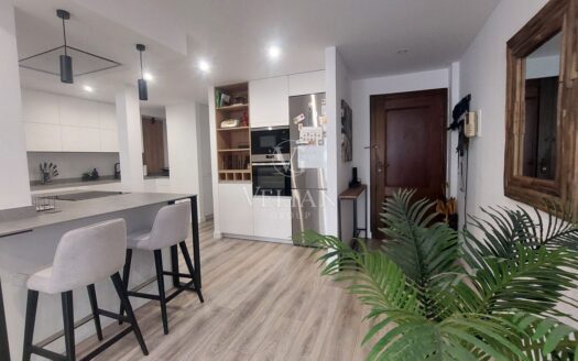 Piso reformado con terraza de 110 m² y garaje en el centro peatonal de Pontevedra