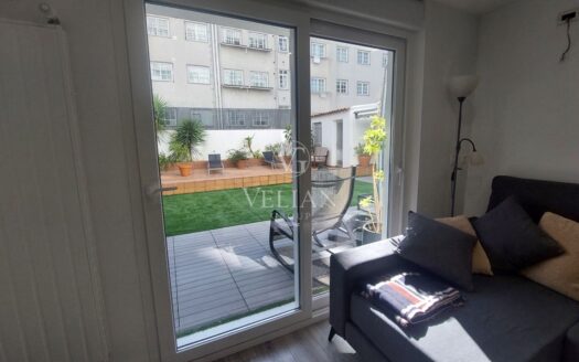 Piso reformado con terraza de 110 m² y garaje en el centro peatonal de Pontevedra