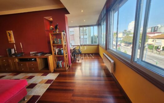 Piso reformado con acabados de lujo y vistas impresionantes
