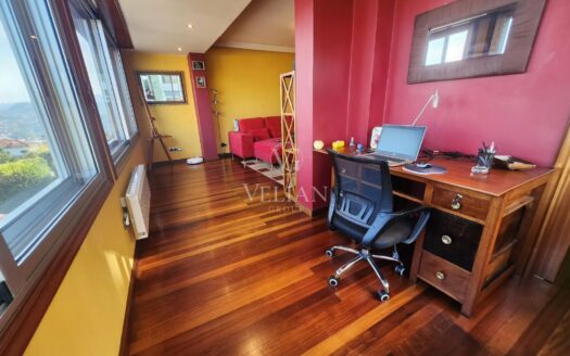 Piso reformado con acabados de lujo y vistas impresionantes