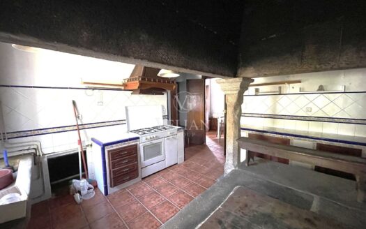 Encantadora casa pareada con finca y patio rústico a 12 km de Santiago de Compostela