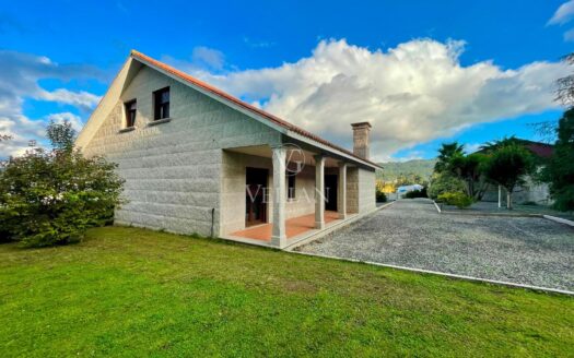 Chalets Independientes · Barro