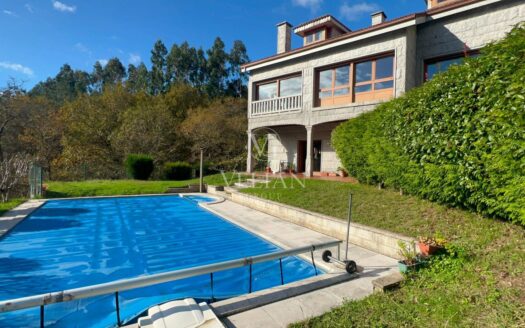 Chalets Independientes · Santiago De Compostela
