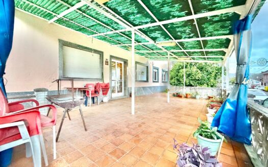 Chalets Independientes · Outes