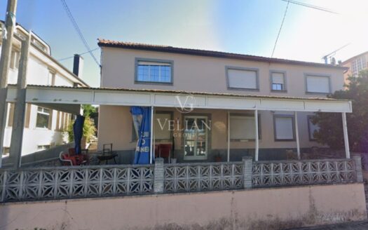 Chalets Independientes · Outes