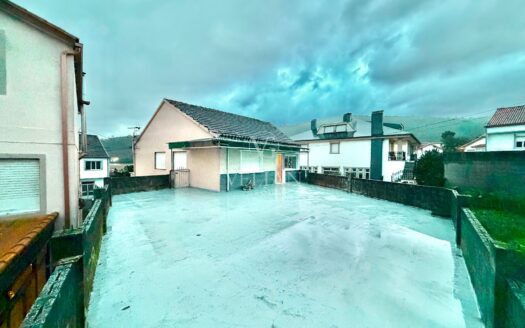 Chalets Independientes · Outes