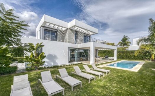 Chalets Independientes · Estepona