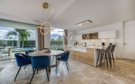 Chalets Independientes · Estepona