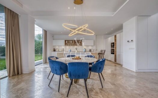 Chalets Independientes · Estepona