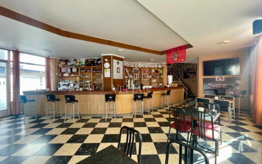 Locales Comerciales · Boiro