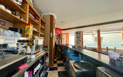 Locales Comerciales · Boiro