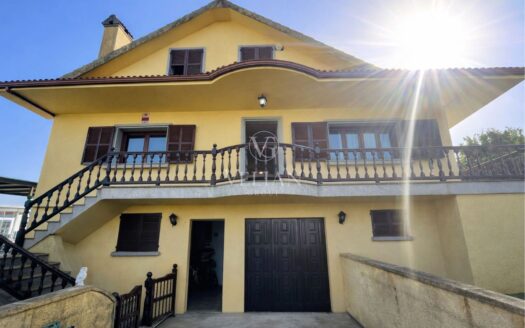 Chalets Independientes · Carballo