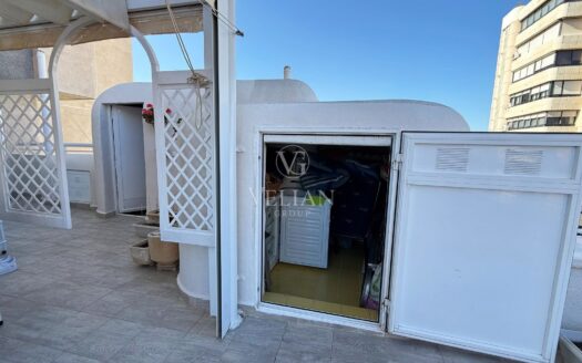 Excelente piso alto con terraza de 50 m², orientación sur y garaje en Benidorm – zona Levante.