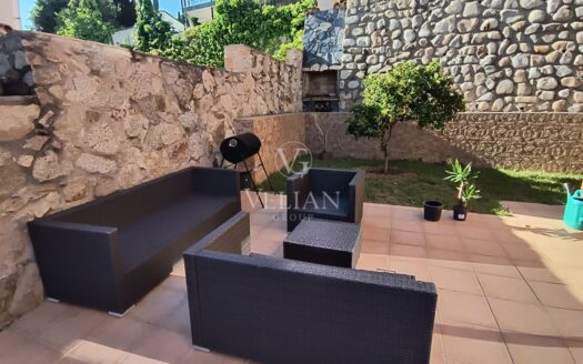 Villa moderna con vistas al mar a 250 m de la playa en Platja d’Aro – Diseño, eficiencia y ubicación.