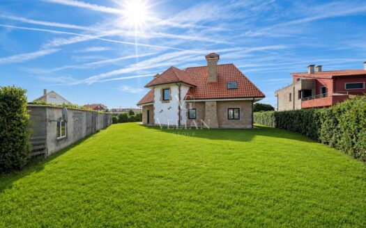 Chalets Independientes · Ribeira