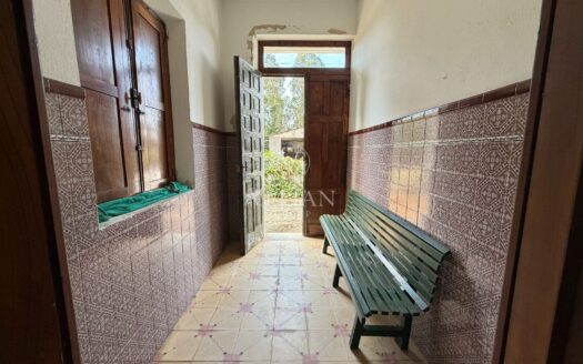 Chalets Independientes · Touro