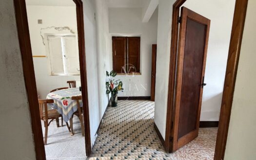 Chalets Independientes · Touro