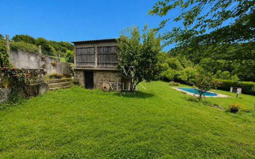 Chalets Independientes · A Estrada