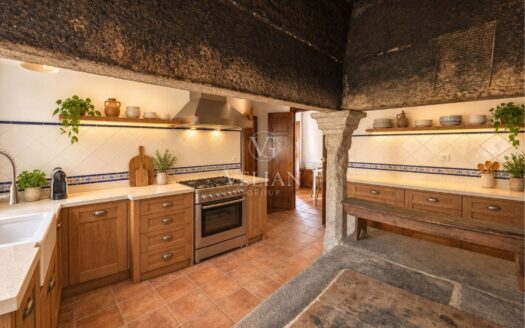 Encantadora casa pareada con finca y patio rústico a 12 km de Santiago de Compostela
