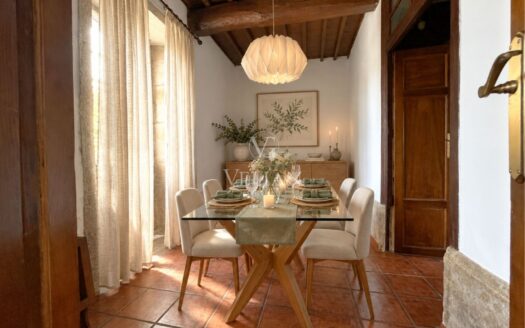 Encantadora casa pareada con finca y patio rústico a 12 km de Santiago de Compostela