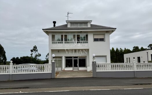 Chalets Independientes · Ponteceso