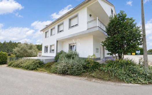 Chalets Independientes · A Baña