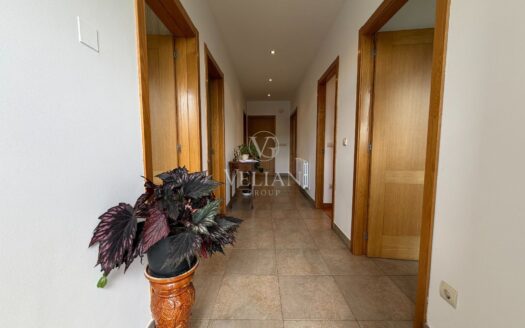 Chalets Independientes · A Baña