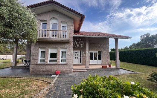 Chalets Independientes · Isla de Arousa
