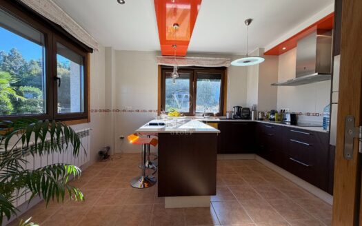 Chalets Independientes · Teo